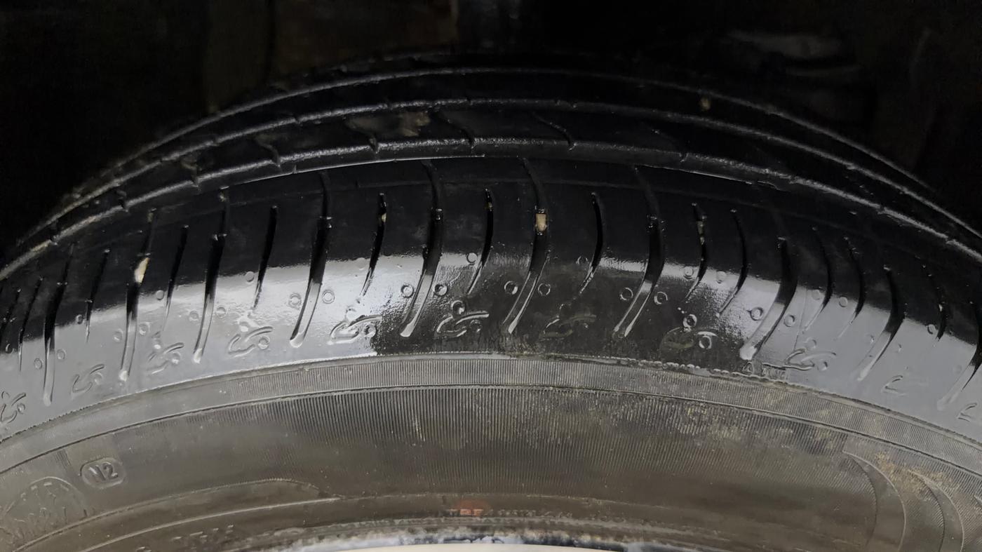 2024 Maruti BREZZA ZXI + SMART HYBRID, CNG, Manual, 22,330 km, Right Front Tyre Tread