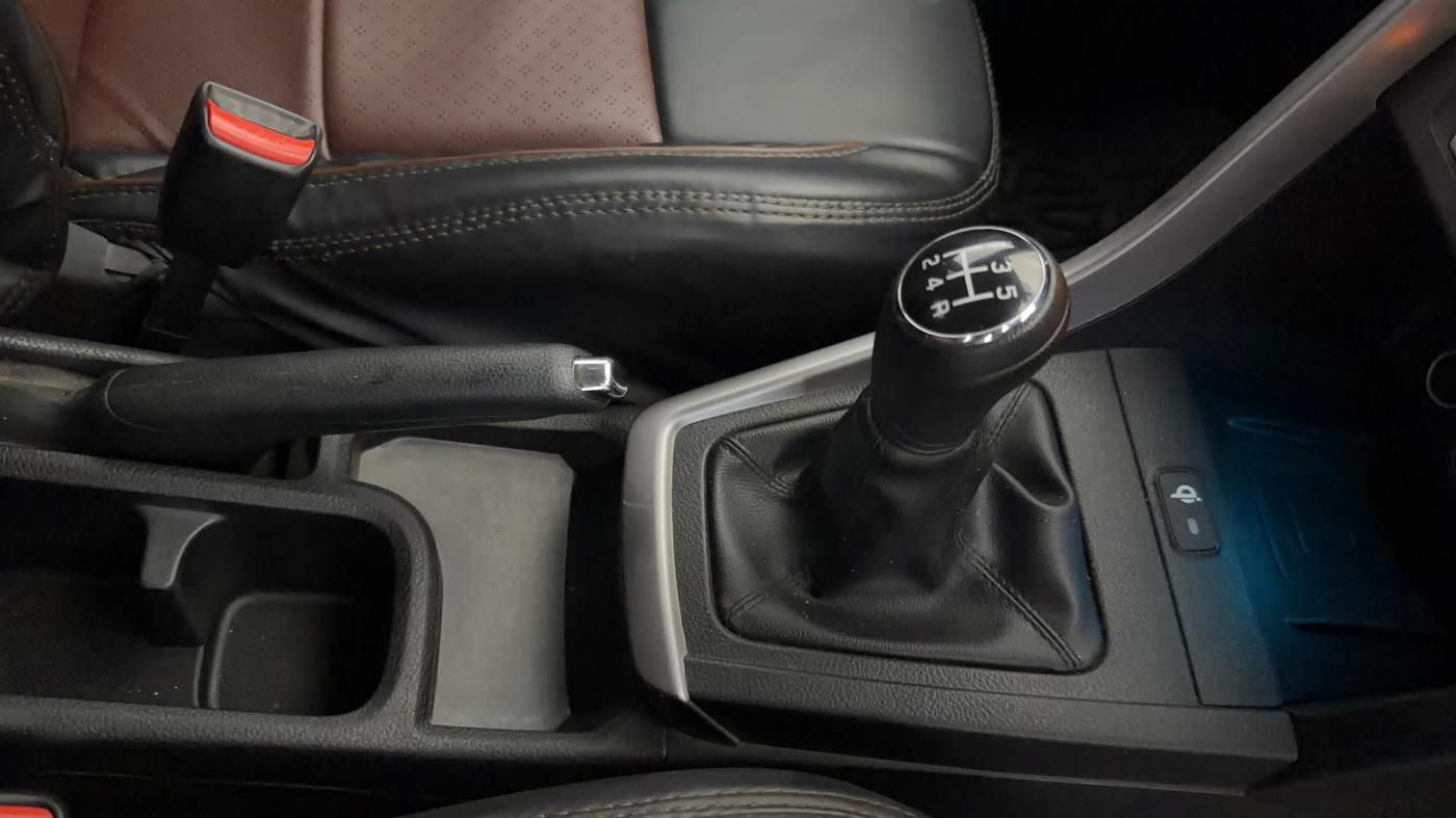 2024 Maruti BREZZA ZXI + SMART HYBRID, CNG, Manual, 22,330 km, Gear Lever
