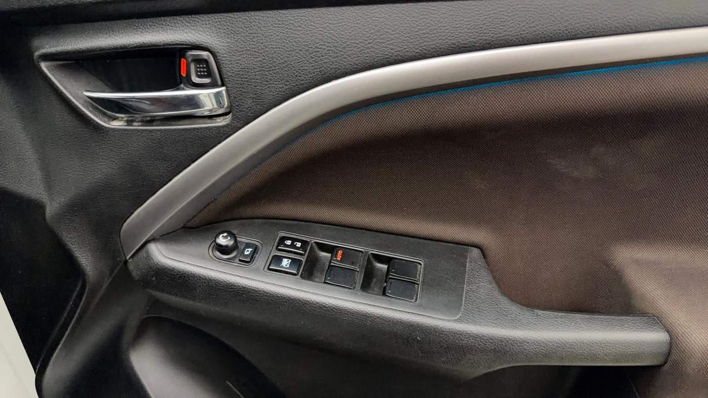 2024 Maruti BREZZA ZXI + SMART HYBRID, CNG, Manual, 22,330 km, Driver Side Door Panels Control