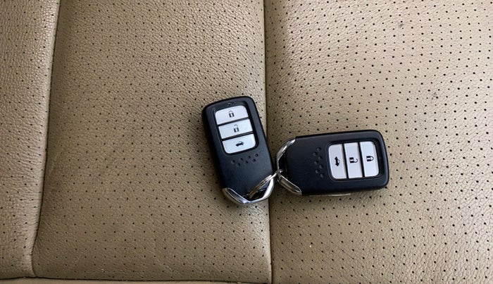 2016 Honda City 1.5L I-VTEC VX, Petrol, Manual, 11,146 km, Key Close Up