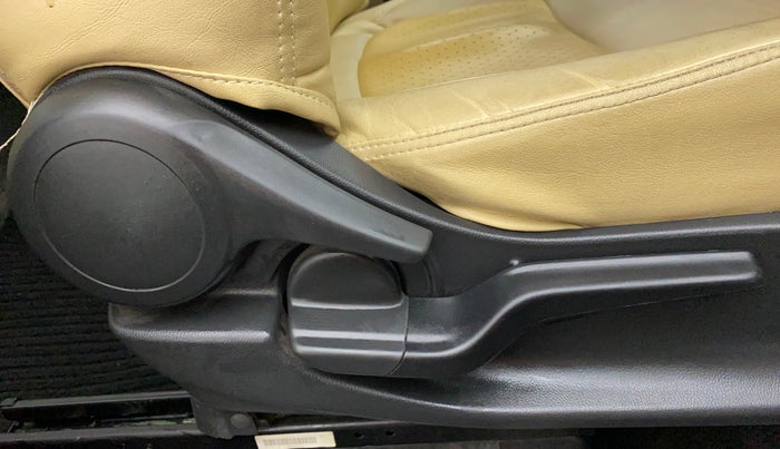 2019 Honda Amaze 1.2L I-VTEC S, Petrol, Manual, 24,297 km, Driver Side Adjustment Panel