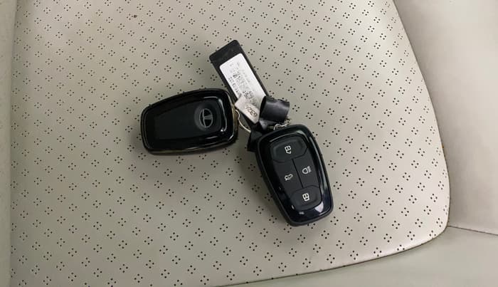 2023 Tata NEXON XZ PLUS PETROL SUNROOF, Petrol, Manual, 31,231 km, Key Close Up