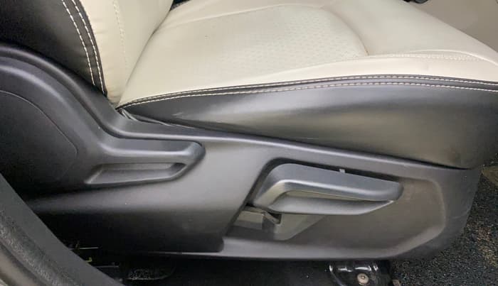 2023 Tata NEXON XZ PLUS PETROL SUNROOF, Petrol, Manual, 31,231 km, Driver Side Adjustment Panel