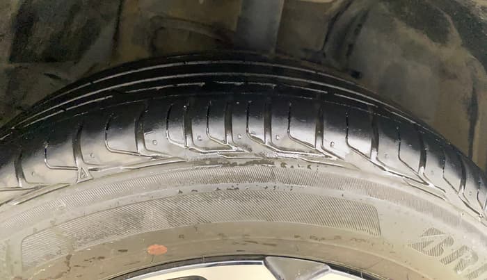 2023 Tata NEXON XZ PLUS PETROL SUNROOF, Petrol, Manual, 31,231 km, Right Front Tyre Tread