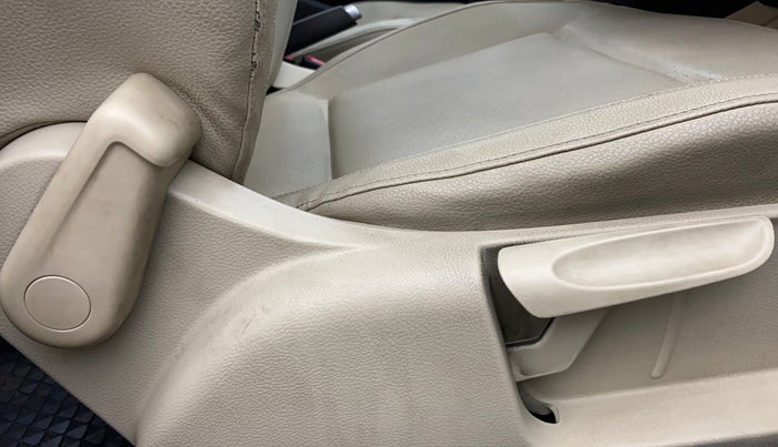 2015 Volkswagen Vento HIGHLINE 1.5 AT, Diesel, Automatic, 51,306 km, Driver Side Adjustment Panel