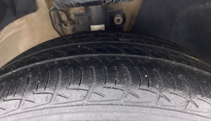2019 Volkswagen Ameo COMFORTLINE 1.0L, Petrol, Manual, 47,631 km, Right Front Tyre Tread