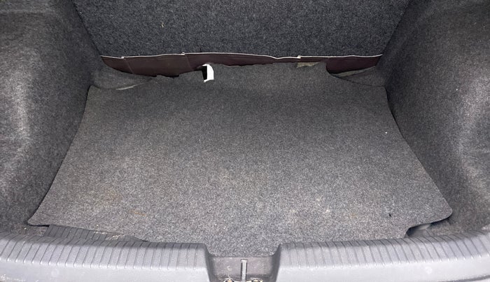 2019 Volkswagen Ameo COMFORTLINE 1.0L, Petrol, Manual, 47,631 km, Boot Inside