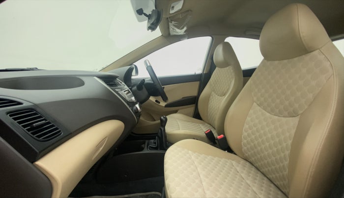 2017 Hyundai Eon MAGNA PLUS, Petrol, Manual, 22,576 km, Right Side Front Door Cabin
