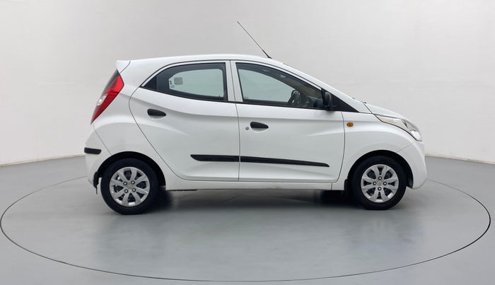 2017 Hyundai Eon MAGNA PLUS, Petrol, Manual, 22,576 km, Right Side View