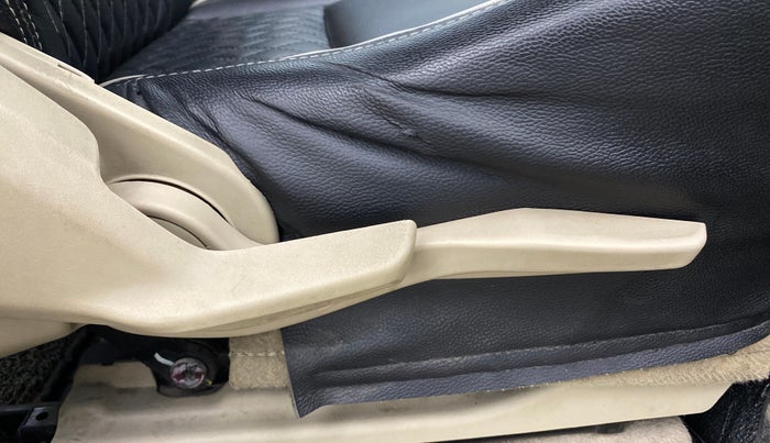 2021 Maruti Dzire VXI, Petrol, Manual, 91,598 km, Driver Side Adjustment Panel