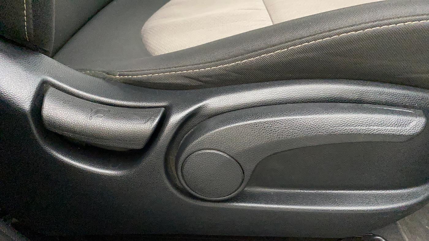 2018 Hyundai Creta SX PLUS AT 1.6 PETROL, Petrol, Automatic, 66,956 km, Driver Side Adjustment Panel