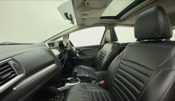 2019 Honda WR-V 1.2L I-VTEC VX MT, CNG, Manual, 73,331 km, Right Side Front Door Cabin