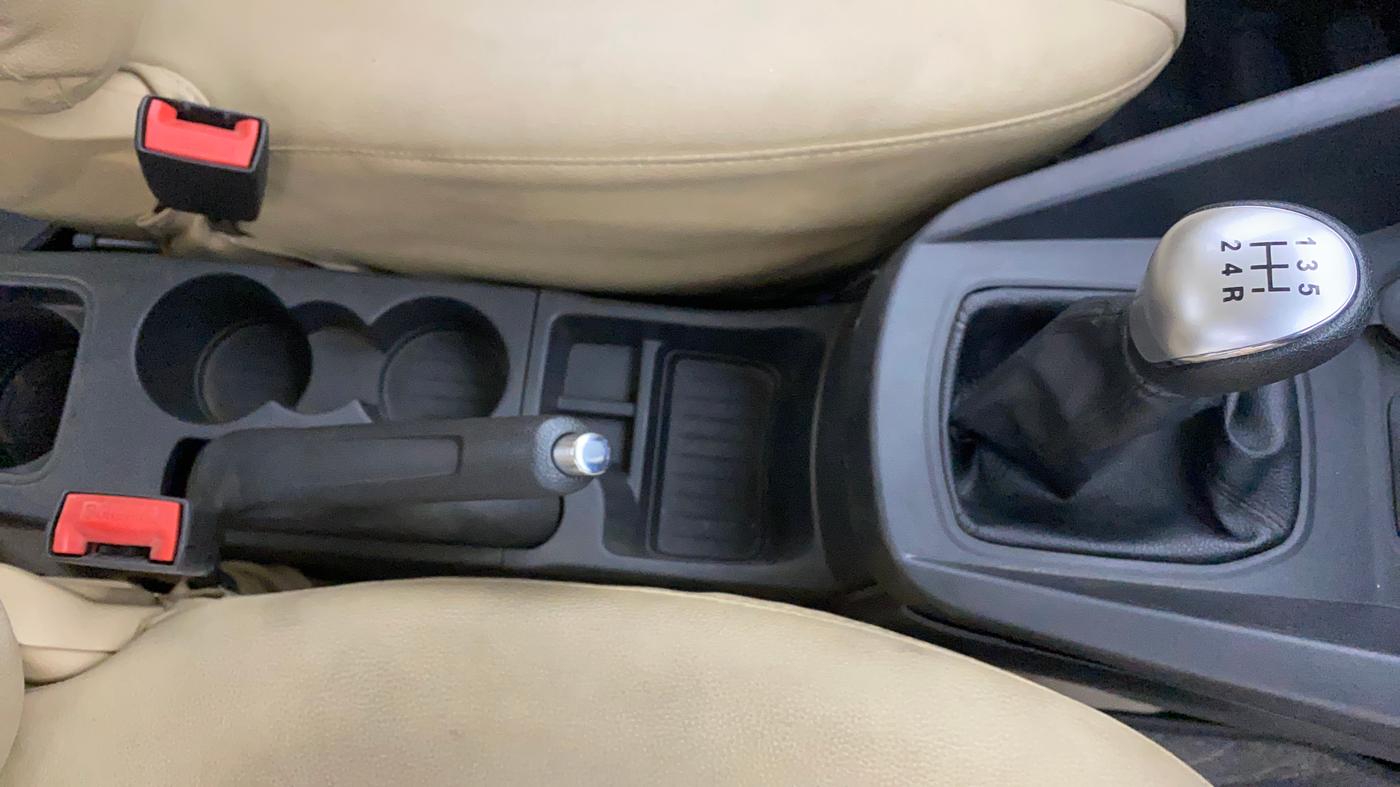 2018 Ford Figo Aspire TITANIUM 1.2 PETROL, CNG, Manual, 45,212 km, Gear Lever