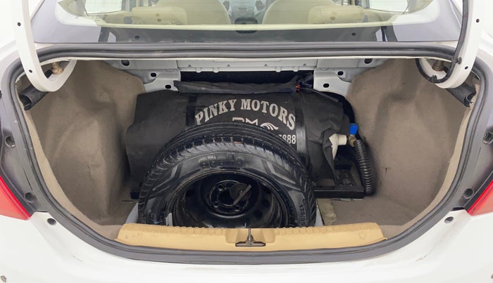 2018 Ford Figo Aspire TITANIUM 1.2 PETROL, CNG, Manual, 44,366 km, Boot Inside