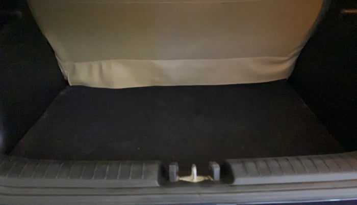 2021 Hyundai VENUE S 1.2, Petrol, Manual, 31,948 km, Boot Inside