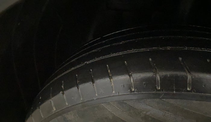 2021 Hyundai VENUE S 1.2, Petrol, Manual, 31,948 km, Left Front Tyre Tread