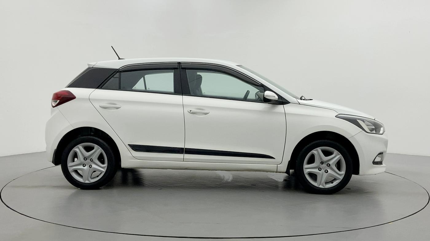 2017 Hyundai Elite i20 ASTA 1.2, Petrol, Manual, 31,450 km, Right Side View