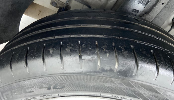 2017 Hyundai Elite i20 ASTA 1.2, Petrol, Manual, 31,450 km, Right Rear Tyre Tread