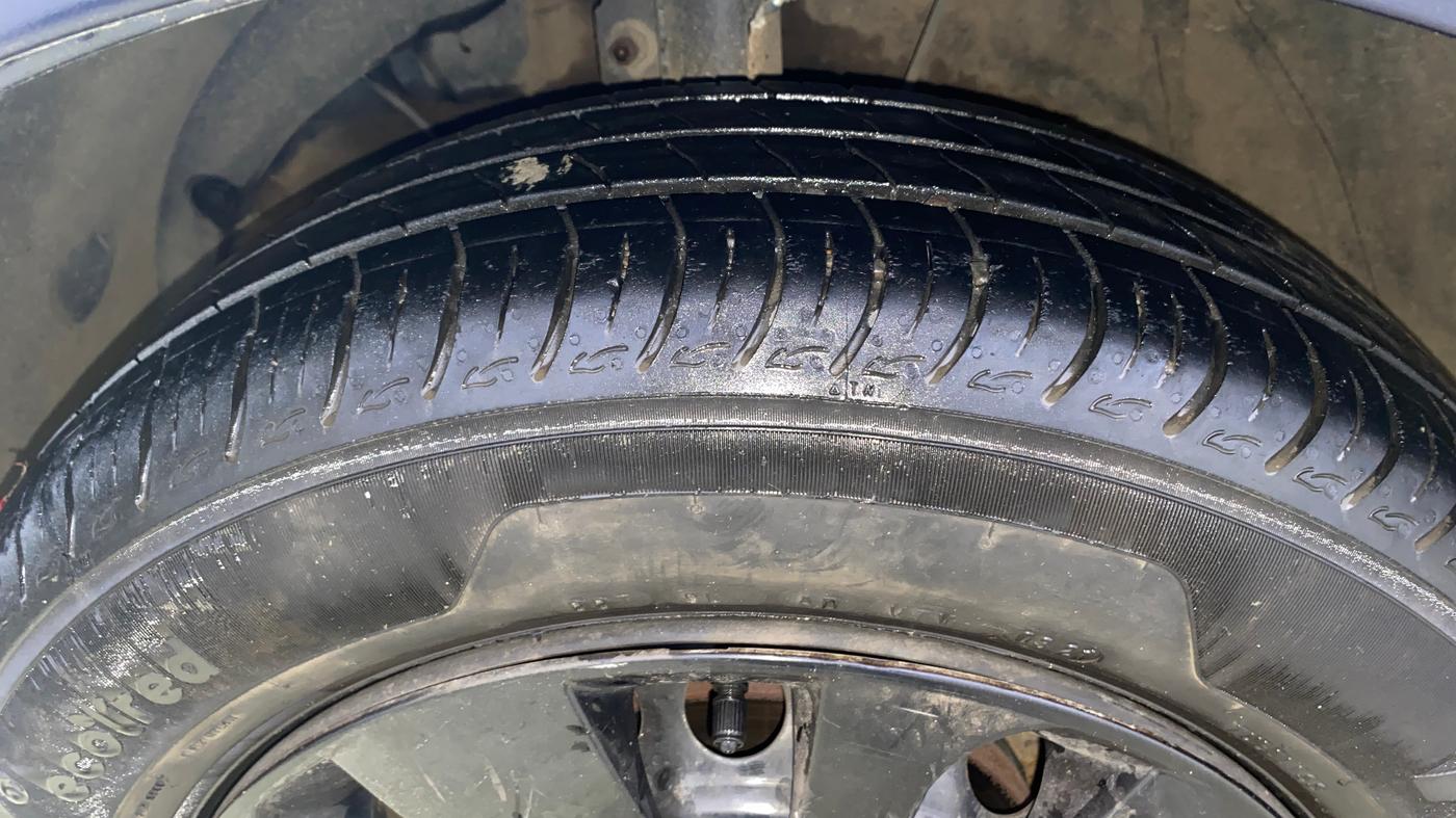 2021 Maruti Baleno DELTA PETROL 1.2, Petrol, Manual, 55,839 km, Left Front Tyre Tread