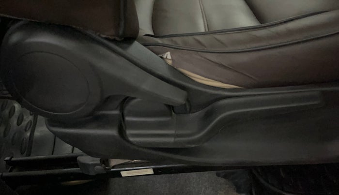 2022 Honda Amaze 1.2L I-VTEC S, Petrol, Manual, 79,054 km, Driver Side Adjustment Panel