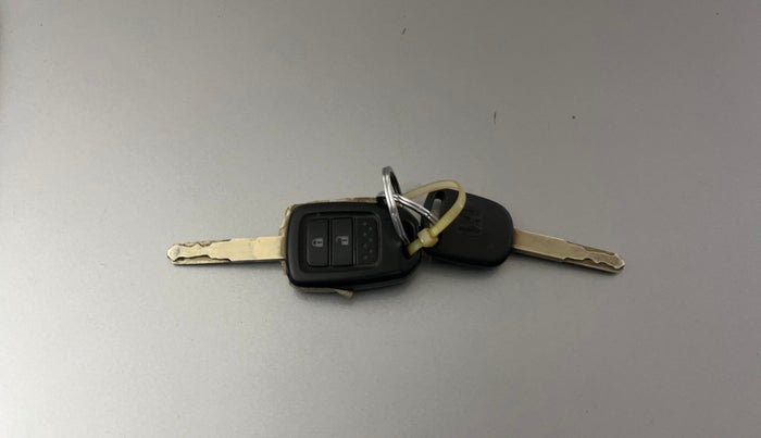 2022 Honda Amaze 1.2L I-VTEC S, Petrol, Manual, 79,054 km, Key Close Up