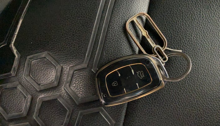 2016 Hyundai Creta SX PLUS AT 1.6 DIESEL, Diesel, Automatic, 98,153 km, Key Close Up