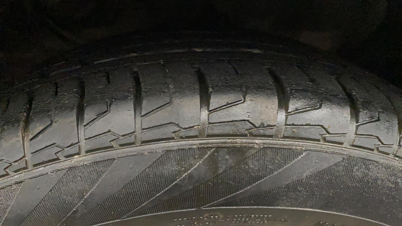 2016 Hyundai Creta SX PLUS AT 1.6 DIESEL, Diesel, Automatic, 98,153 km, Right Front Tyre Tread