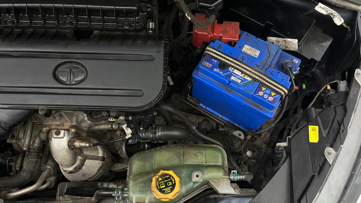 2022 Tata TIGOR XZ PLUS CNG, CNG, Manual, 64,414 km, Engine View - Left