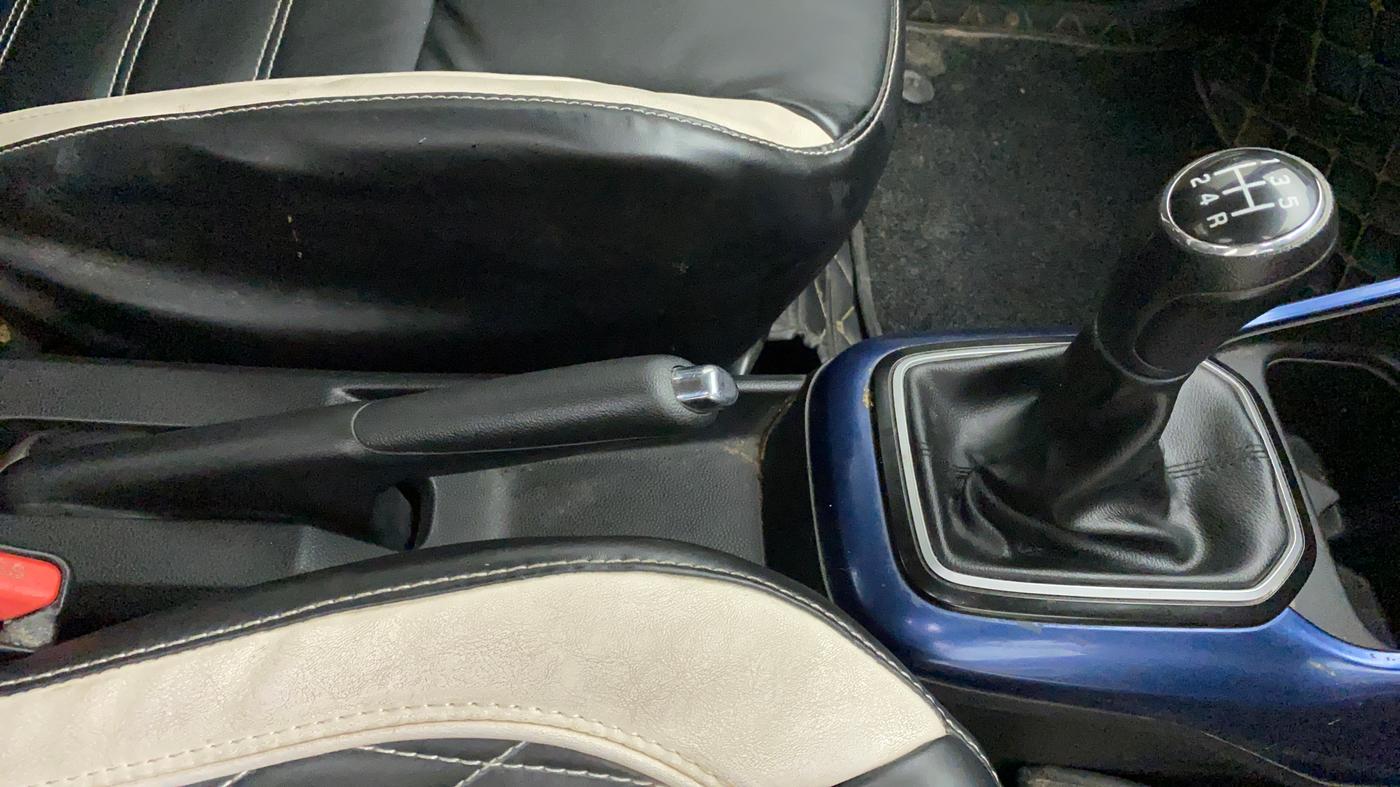 2020 Maruti IGNIS ZETA 1.2, Petrol, Manual, 19,418 km, Gear Lever
