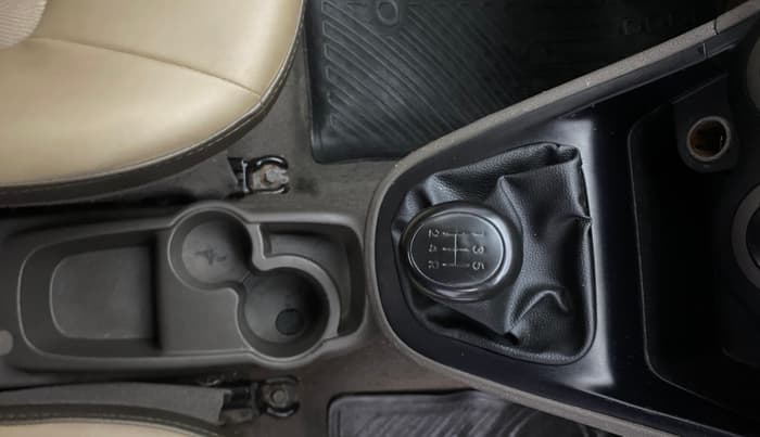2013 Hyundai i10 ERA 1.1, Petrol, Manual, 1,13,644 km, Gear Lever