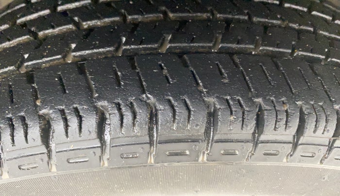 2017 Maruti Alto K10 VXI, Petrol, Manual, 14,913 km, Right Front Tyre Tread