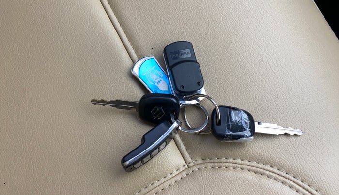 2017 Maruti Alto K10 VXI, Petrol, Manual, 14,913 km, Key Close Up