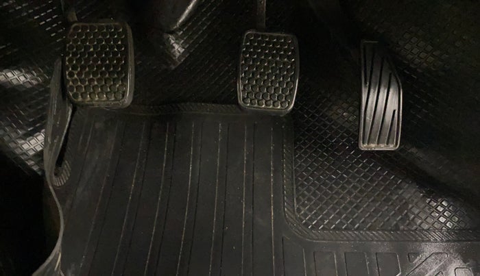 2017 Maruti Alto K10 VXI, Petrol, Manual, 14,913 km, Pedals