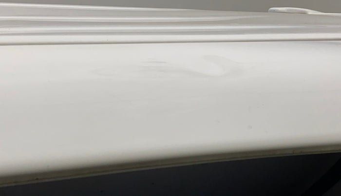 2014 Toyota Innova 2.5 VX 8 STR, Diesel, Manual, 82,235 km, Left C pillar - Slightly dented