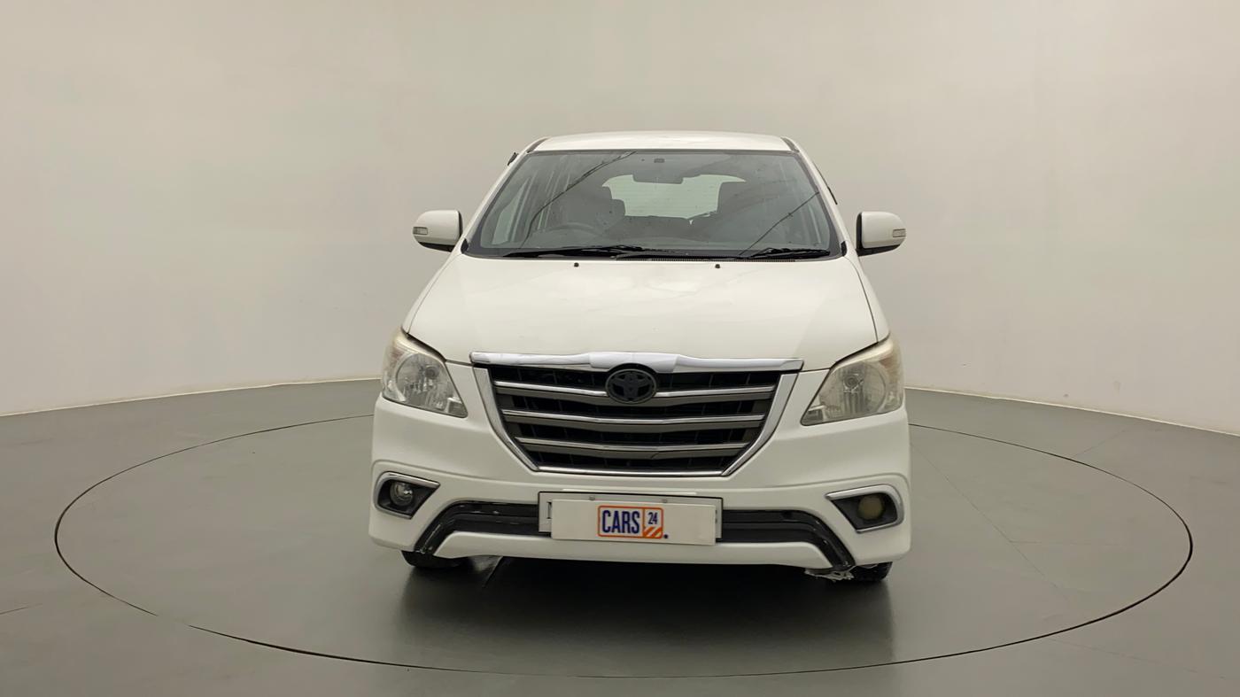 2014 Toyota Innova 2.5 VX 8 STR, Diesel, Manual, 82,235 km, Front