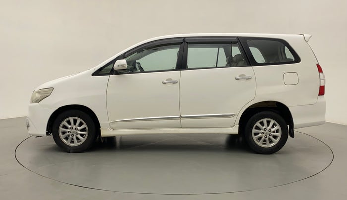 2014 Toyota Innova 2.5 VX 8 STR, Diesel, Manual, 82,235 km, Left Side