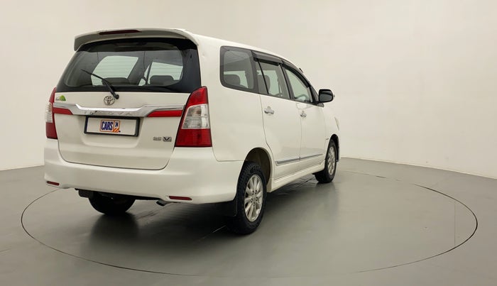 2014 Toyota Innova 2.5 VX 8 STR, Diesel, Manual, 82,235 km, Right Back Diagonal