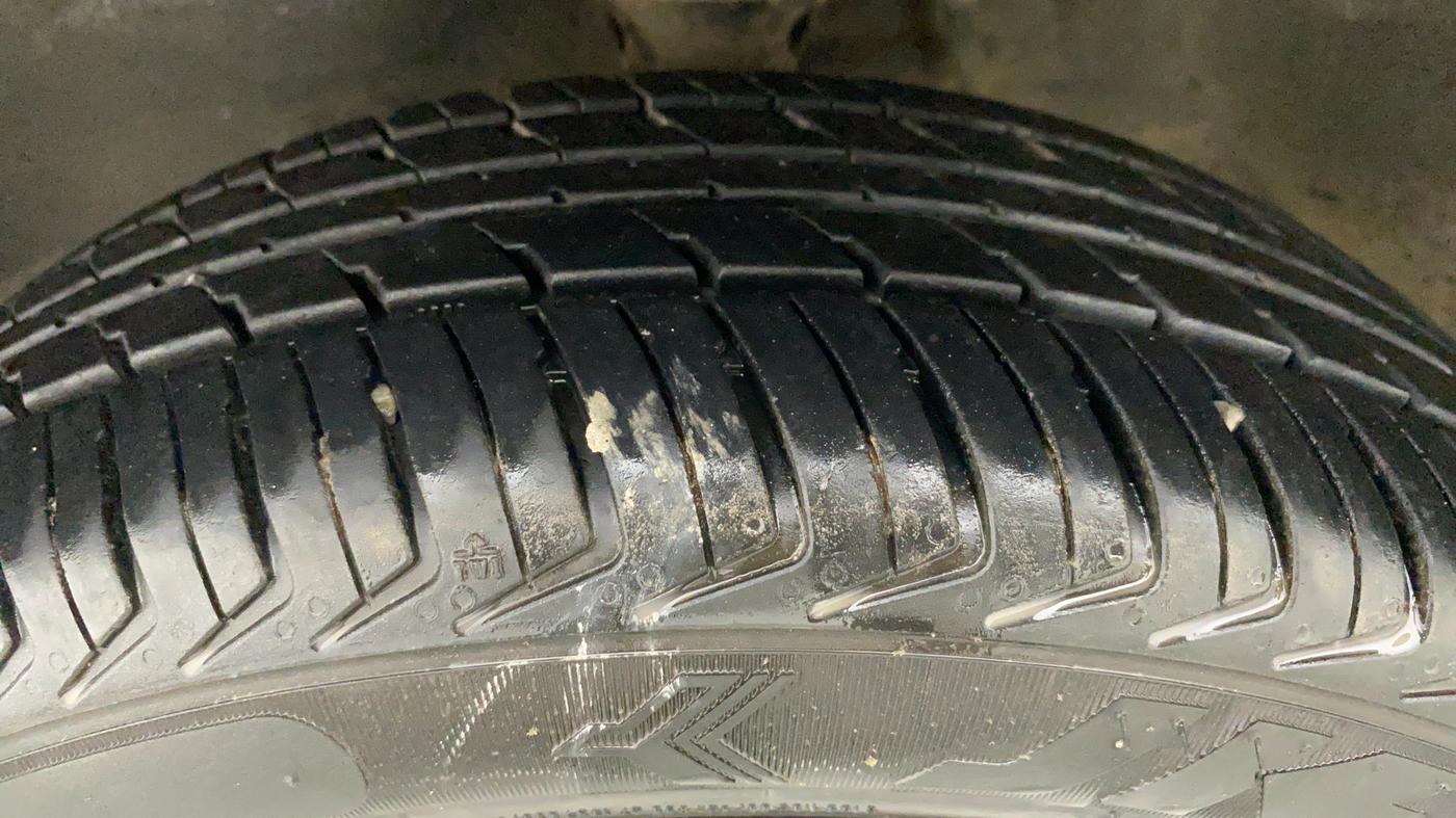 2018 Maruti Alto K10 VXI, Petrol, Manual, 37,107 km, Left Front Tyre Tread