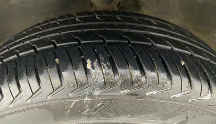 2018 Maruti Alto K10 VXI, Petrol, Manual, 37,107 km, Left Front Tyre Tread