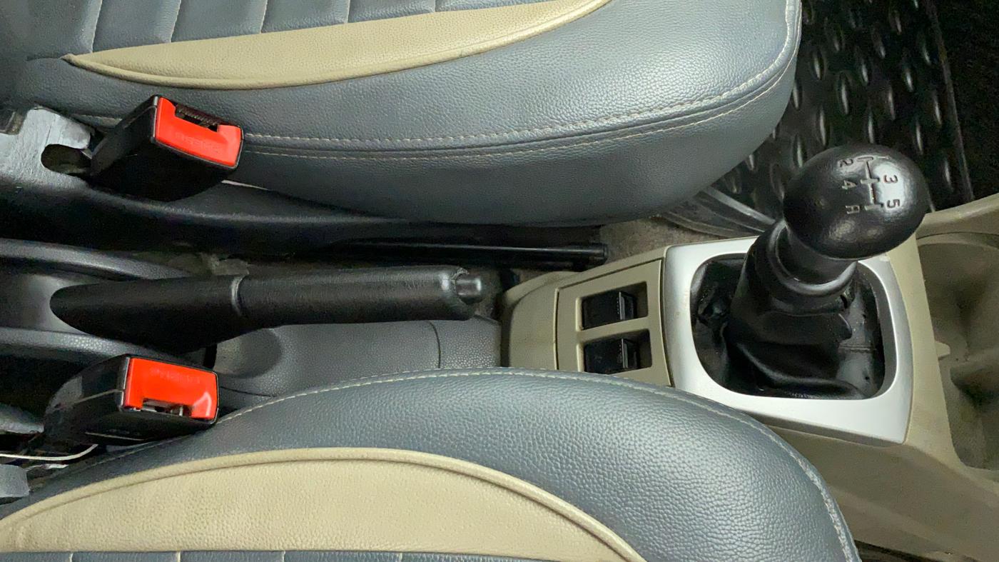 2018 Maruti Alto K10 VXI, Petrol, Manual, 37,107 km, Gear Lever