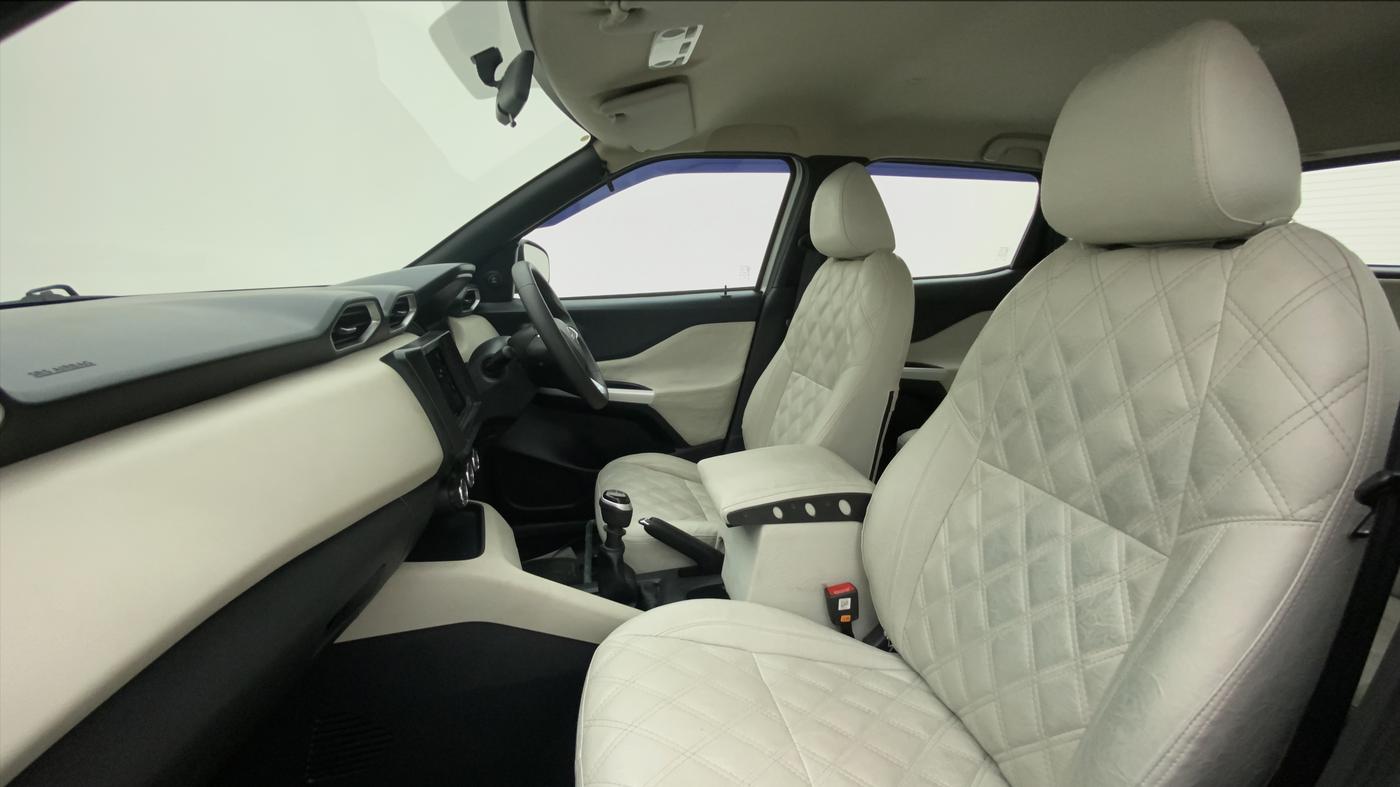 2021 Nissan MAGNITE XE 1.0 MT, Petrol, Manual, 18,849 km, Right Side Front Door Cabin