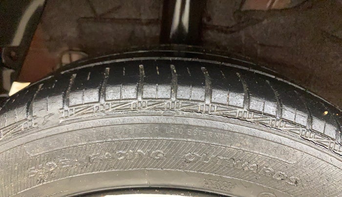 2015 Hyundai Grand i10 MAGNA 1.2 KAPPA VTVT, Petrol, Manual, 67,294 km, Right Rear Tyre Tread