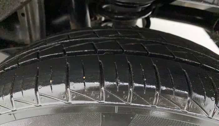 2022 Maruti Alto LXI OPT CNG, CNG, Manual, 28,543 km, Left Rear Tyre Tread