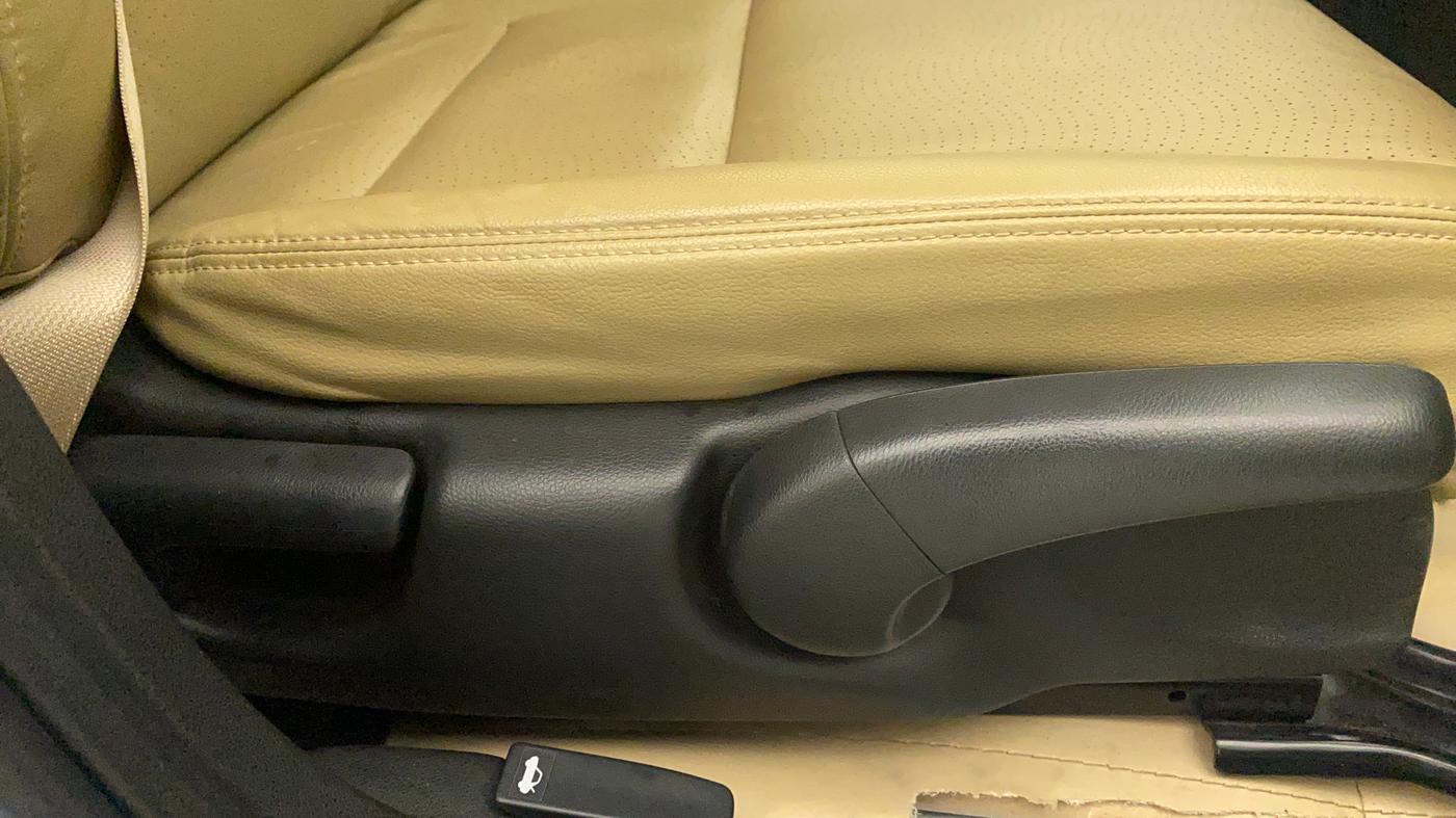 2019 Honda City 1.5L I-VTEC ZX, Petrol, Manual, 17,087 km, Driver Side Adjustment Panel