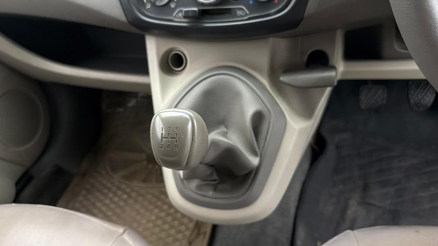 2014 Datsun Go T, Petrol, Manual, 42,526 km, Gear Lever