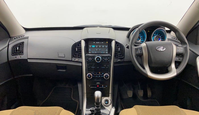 2018 Mahindra XUV500 W7, Diesel, Manual, 85,786 km, Dashboard