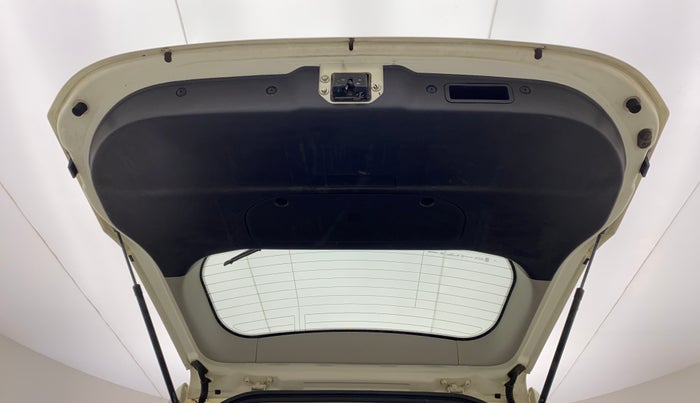 2018 Mahindra XUV500 W7, Diesel, Manual, 85,786 km, Boot Door Open