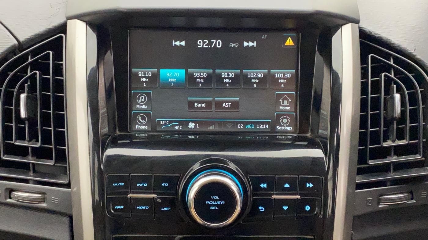 2018 Mahindra XUV500 W7, Diesel, Manual, 85,786 km, Infotainment System