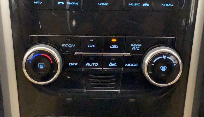 2018 Mahindra XUV500 W7, Diesel, Manual, 85,786 km, Automatic Climate Control