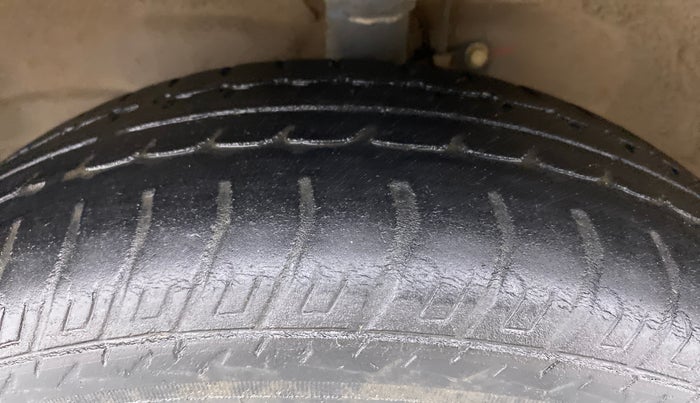 2015 Maruti Wagon R 1.0 VXI, Petrol, Manual, 40,752 km, Left Front Tyre Tread